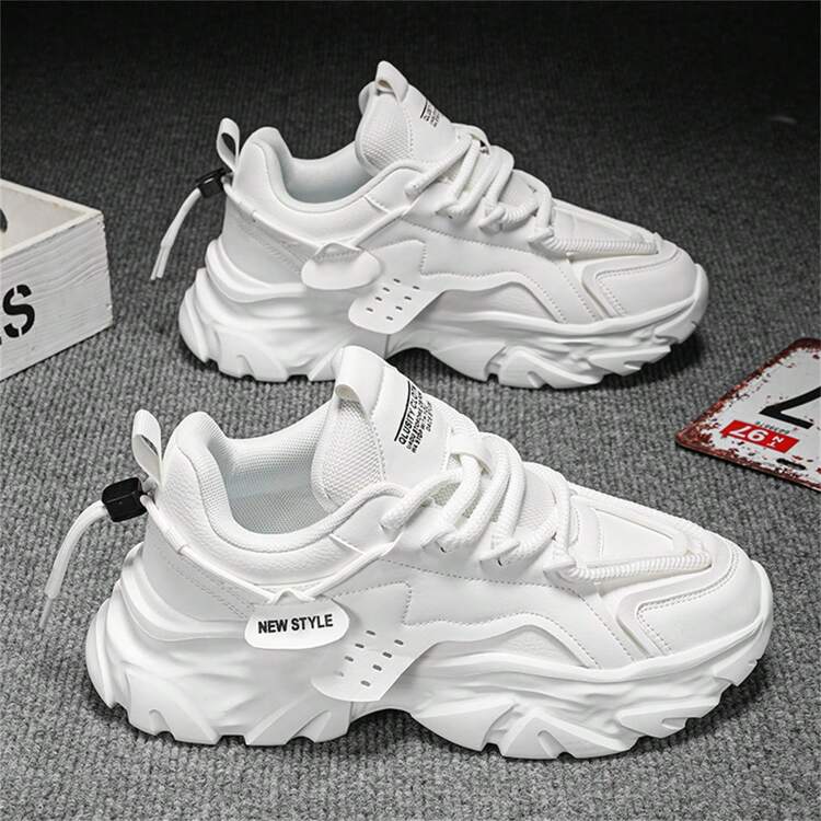 Chunky Trainers – Thick-Soled Streetwear Running Shoe