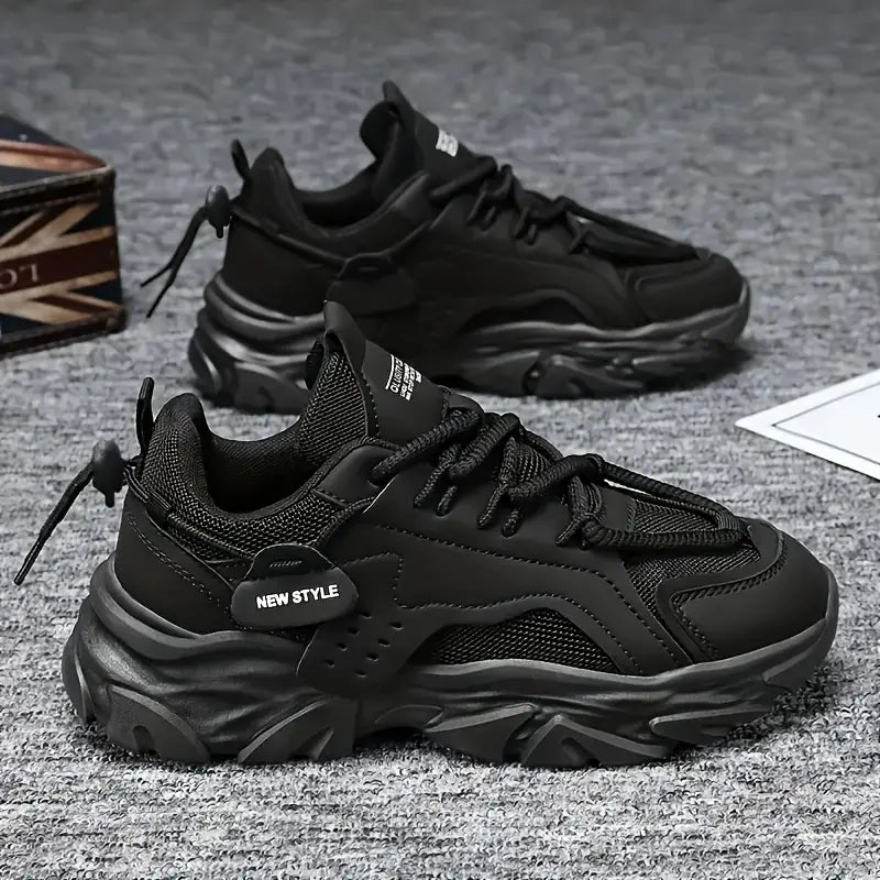 Chunky Trainers – Thick-Soled Streetwear Running Shoe
