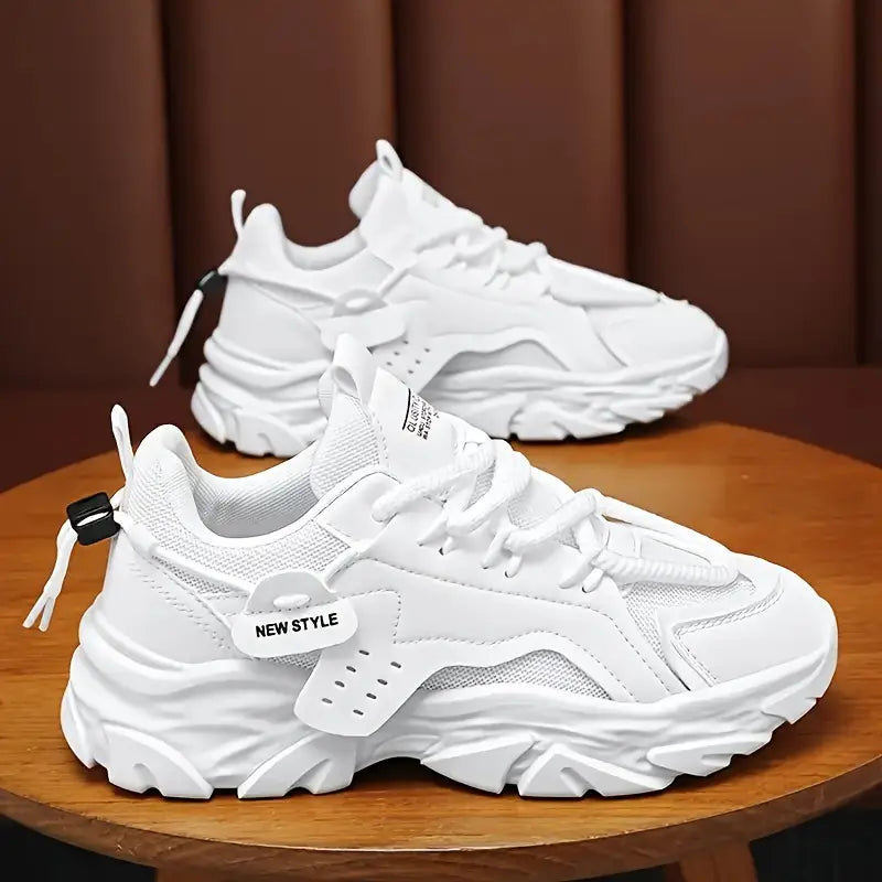 Chunky Trainers – Thick-Soled Streetwear Running Shoe