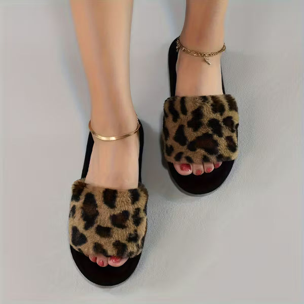 Women’s Warm Fluffy Leopard Slippers – Soft Faux Fur Indoor Slides