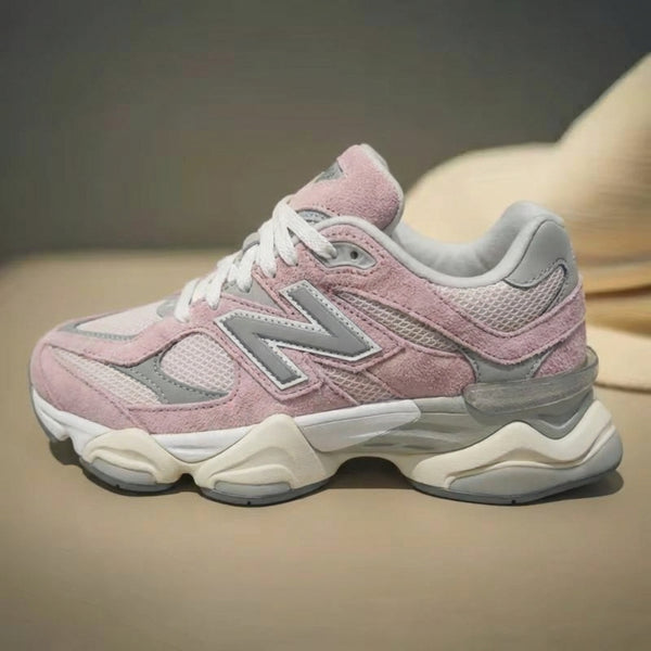 New Balnace 9060 Ladies Trainers