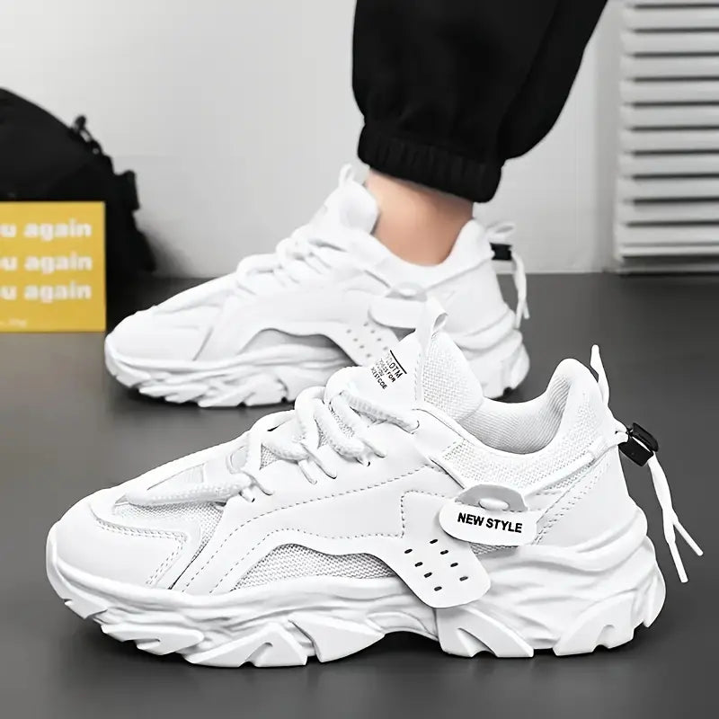 Chunky Trainers – Thick-Soled Streetwear Running Shoe